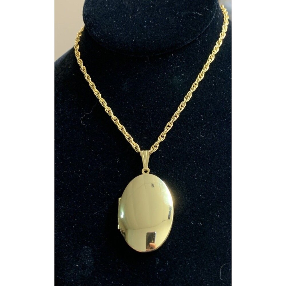 Vintage Park Lane Photo Locket Necklace Polished Oval Signed 25”